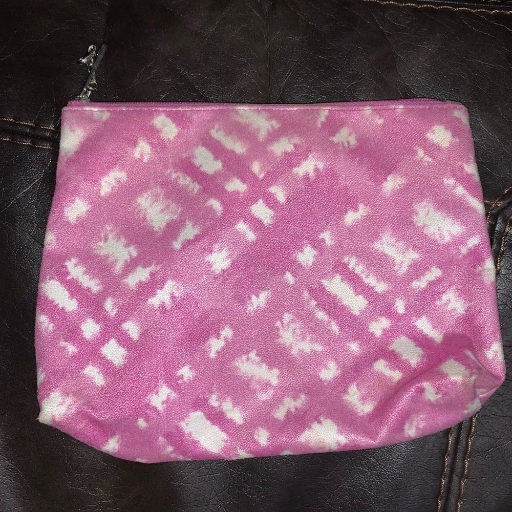 CLINIQUE Purple soft cosmetic bag